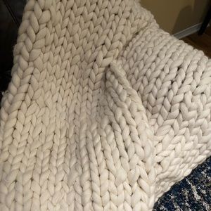 Merino Wool Chunky Knit Blanket